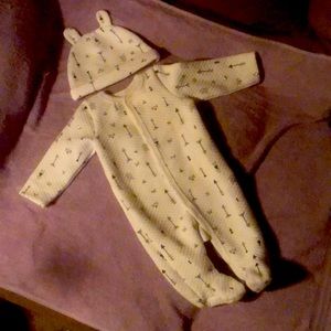 Baby outfit with matching hat